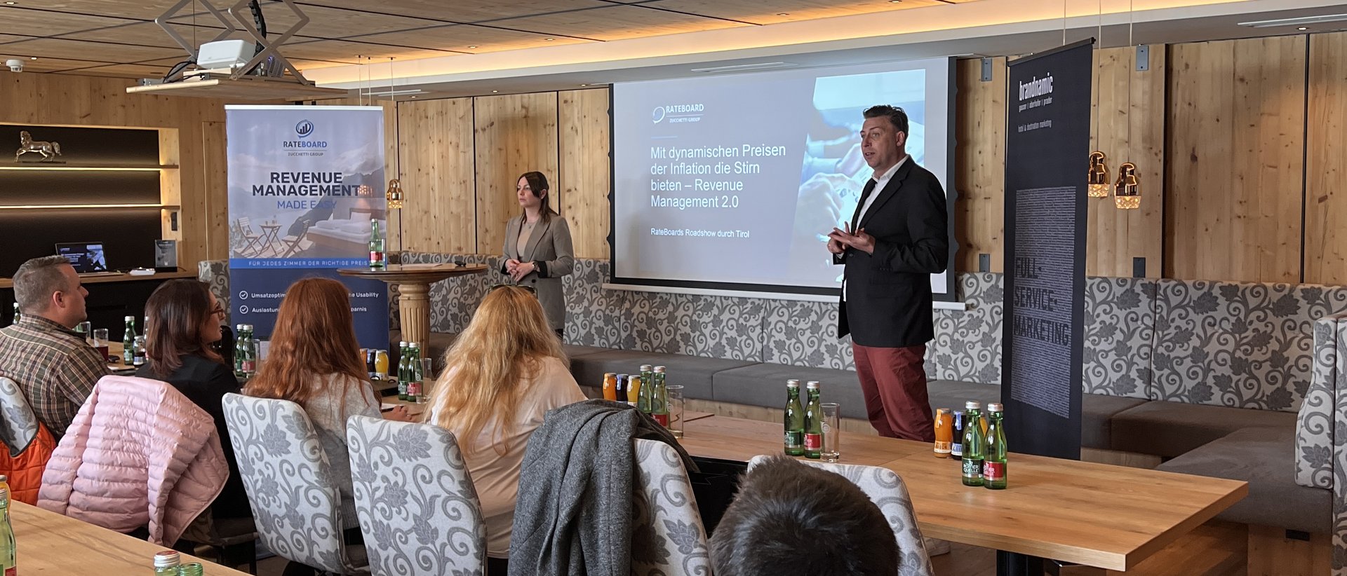 Brandnamic und RateBoard auf Roadshow in Tirol